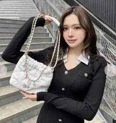 Item thumbnail for item 1bfb15a9-707e-4bc6-9c0a-77d8c6636496