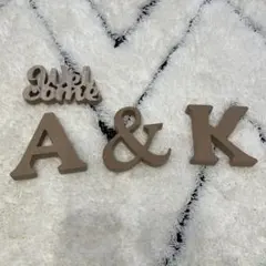 木製アルファベット置物 A & K welcome