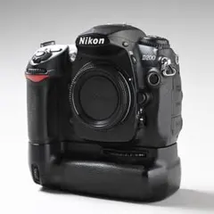 Nikon D300 ＋ MB-D10 【シャッター回数28,834枚】 - メルカリ