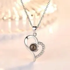 ハート型シルバーネックレス クリスタル付き