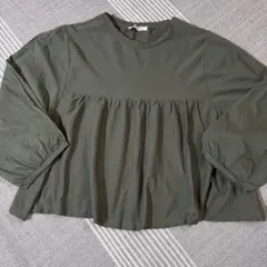 ★ZARA★フレアシルエット、ショート丈カットソー