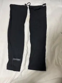 黒のアームカバー