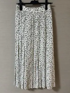 小花柄ロングスカート
