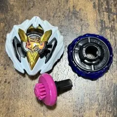 【新品希少ベイ】ベイブレードX ドランバスターメタルコート白9-60E き4