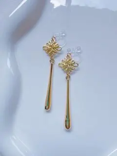 樹脂イヤリング