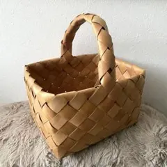 ★ 天然素材 編み込みバスケット 中型