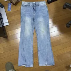 ライトブルー ブーツカットデニム