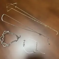 4点　ネックレスとブレスレットセット