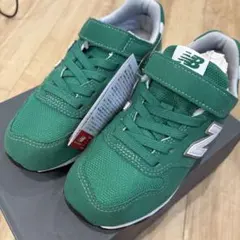 新品タグ付きNew Balance YV996CGN スニーカー 20cm