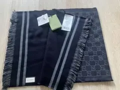 GUCCI ロゴ　マフラー ブラック　グッチ　GG ストール　黒　バッグ　財布