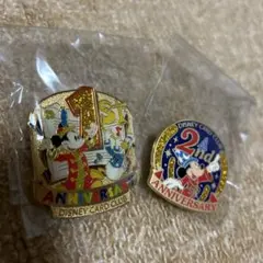 ディズニー　カードクラブ　アニバーサリー　ピンバッジ　2個セット