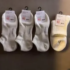 UNIQLO ヒートテックソックス　４足セット　新品タグ付き