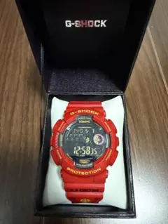 機動戦士ガンダム35周年記念商品 シャア専用 G-SHOCKのサムネイル