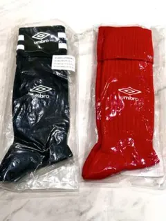 新品 UMBRO サッカーソックス 16〜18cm 黒 赤 2足セット ジュニアのサムネイル