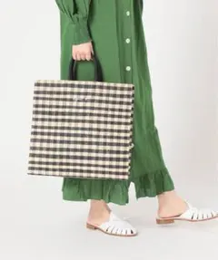 アニエス・ベー ラフィアトートバッグ かご マダガスカル　IENA別注 未使用 IENA(イエナ)の「【AGNES.B/アニエス・ベー】MADAGASCAR RAFFIA