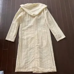 【麻35% 】貝ボタン　春夏ロングコート　ポケット付　 アイボリー　イトキンのサムネイル