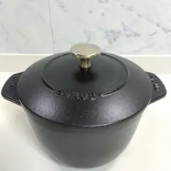 【美品】STAUBストウブ ラ・ココット M 16cm ブラックのサムネイル
