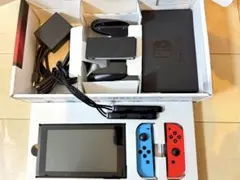 【美品／画面保護シール付】Nintendo Switch