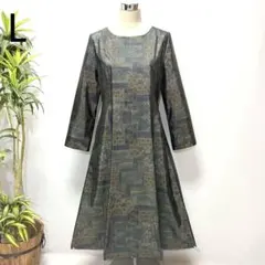 着物リメイク　大島紬花柄ワンピース　細見せ　プリンセスライン　フィット&フレアー