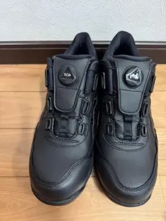 ASICS BOAシステム安全靴 ブラック/オレンジ新品、未使用品。 ウィンジョブ ASICS CP304 600 クラシックレッド×ブラック