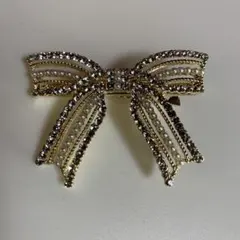 ✨ゴールド ✨リボン型 ブローチ【新品・未使用】