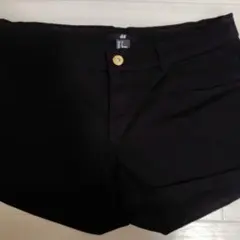 H&M ブラックショートパンツ EUR 36