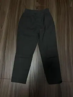 グローバルワーク　ウツクシルエットテーパードパンツ