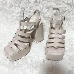 スティーブマデン Steve Madden 厚底 グルカサンダル 8M ホワイトのサムネイル