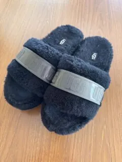 UGG ブラック厚底サンダル 24cm