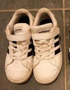 アディダススニーカー　20センチ