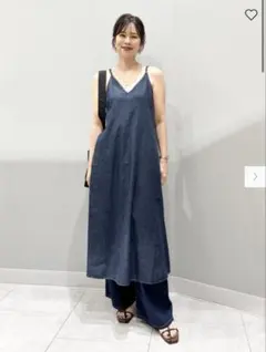GU ライトデニムフレアキャミソールワンピース