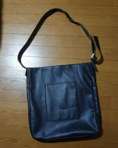 レザーショルダーバッグ