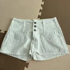 デニムショートパンツ　ハイウエストパンツ　White ホワイト　白パン　61㎝
