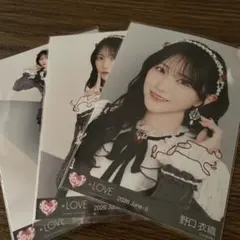 LOVE 野口衣織 直筆サイン入り生写真 - メルカリ