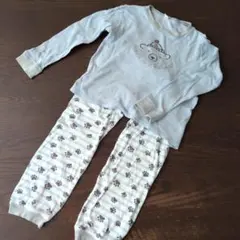 クマのイラスト付きパジャマ 120サイズ