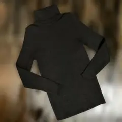 ブラック タートルネック