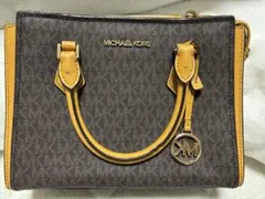 ✴︎MICHAEL KORS✴︎ コンパクトハンドバッグ