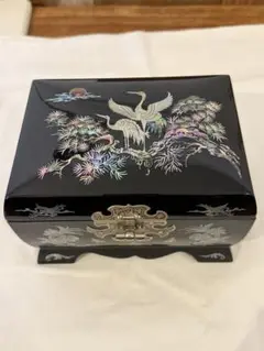 螺鈿細工　オルゴール　鍵付き　小物入れ　宝石箱　化粧箱　らでん