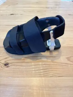 右踵骨骨折用 足底装具硬性 片足スニーカー付き23.5cm - メルカリ