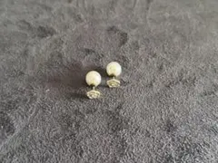 ホワイトパール スタッドピアス