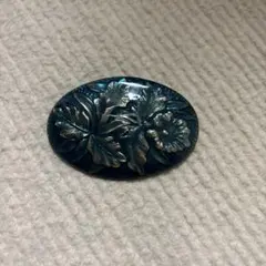 ヴィンテージ 花の彫刻 ブローチ