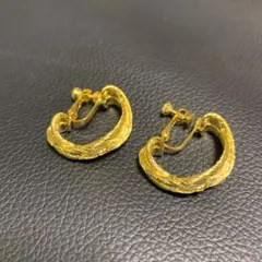 Item thumbnail for item f586528f-b7a1-40ed-95a9-59cfdcc20896