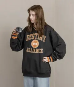 MUHET 裏毛Vネックロゴスウェット