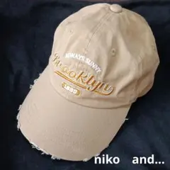 【美品】ニコアンド　niko　and…　オリジナルダメージロゴキャップ　ベージュ