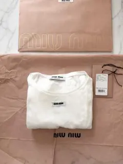 ⭐︎まる様専用⭐︎miumiuロゴ　リブ編みジャージー白長袖カットソーワンピースS