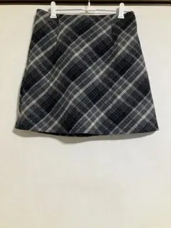 チェック柄タイトスカート