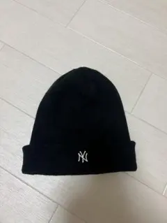 New Era ニューヨークヤンキース ニット帽 ブラックのサムネイル