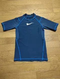 Nike 半袖ラッシュガード　ネイビー 150 ナイキ