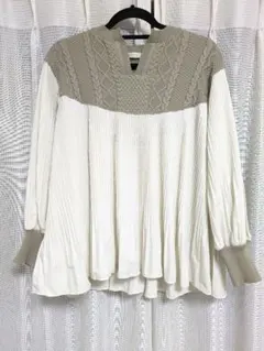 Jena aspace merveilleux プリーツドッキングプルオーバー