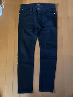 APC ブラックジーンズ　美品